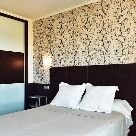 Alda Carril 4*
