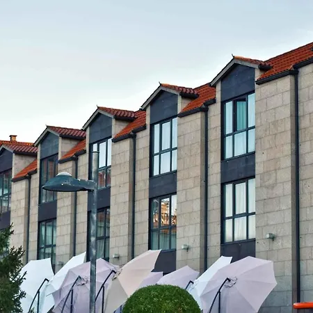 Alda Carril 4* فيلاغارثيا دي أروزا