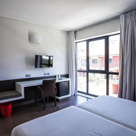 فندق Alda Carril 4*